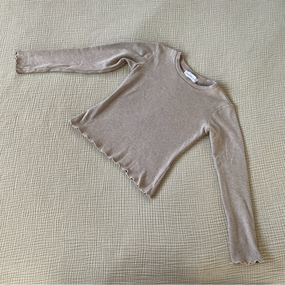 Oatmeal Cropped Long Sleeve - Picture 1 of 4